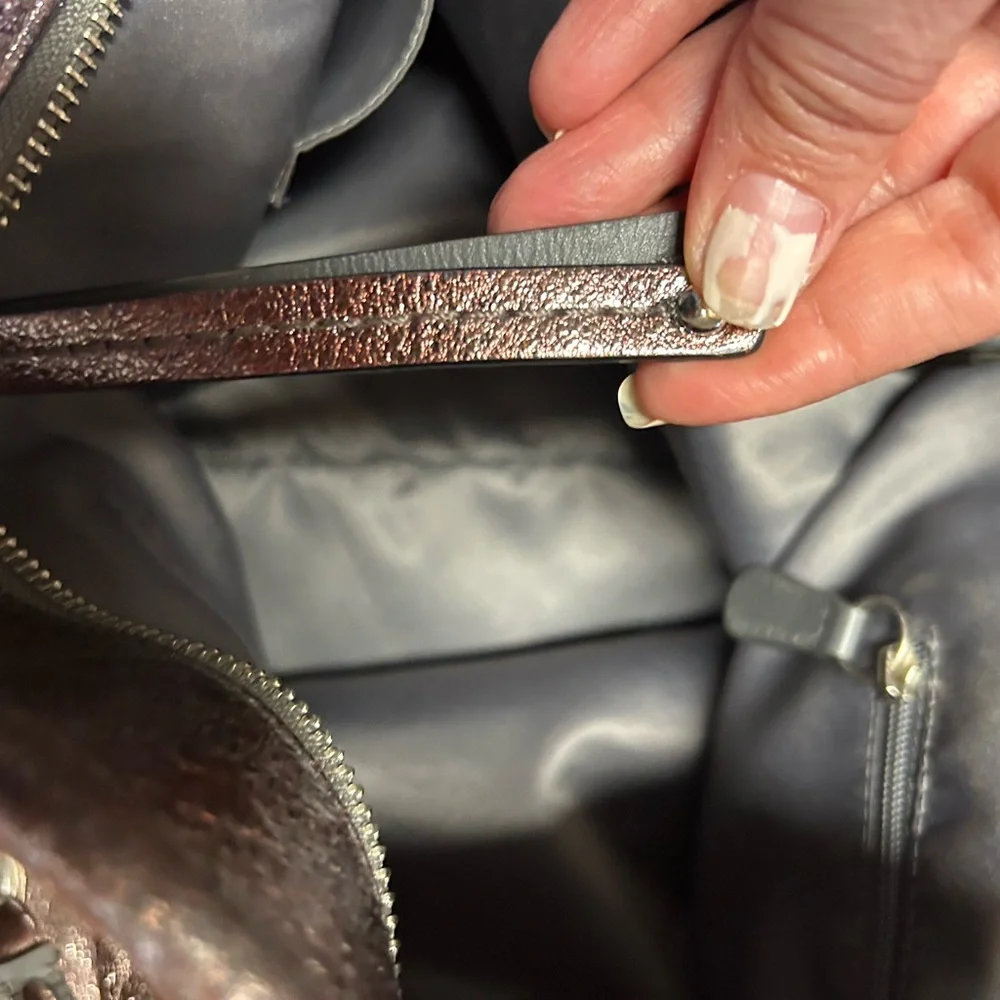 Y2K Coach Brooke Metallic Bronze Leather Tote with Chain and Black Handles - Picture 11 of 12